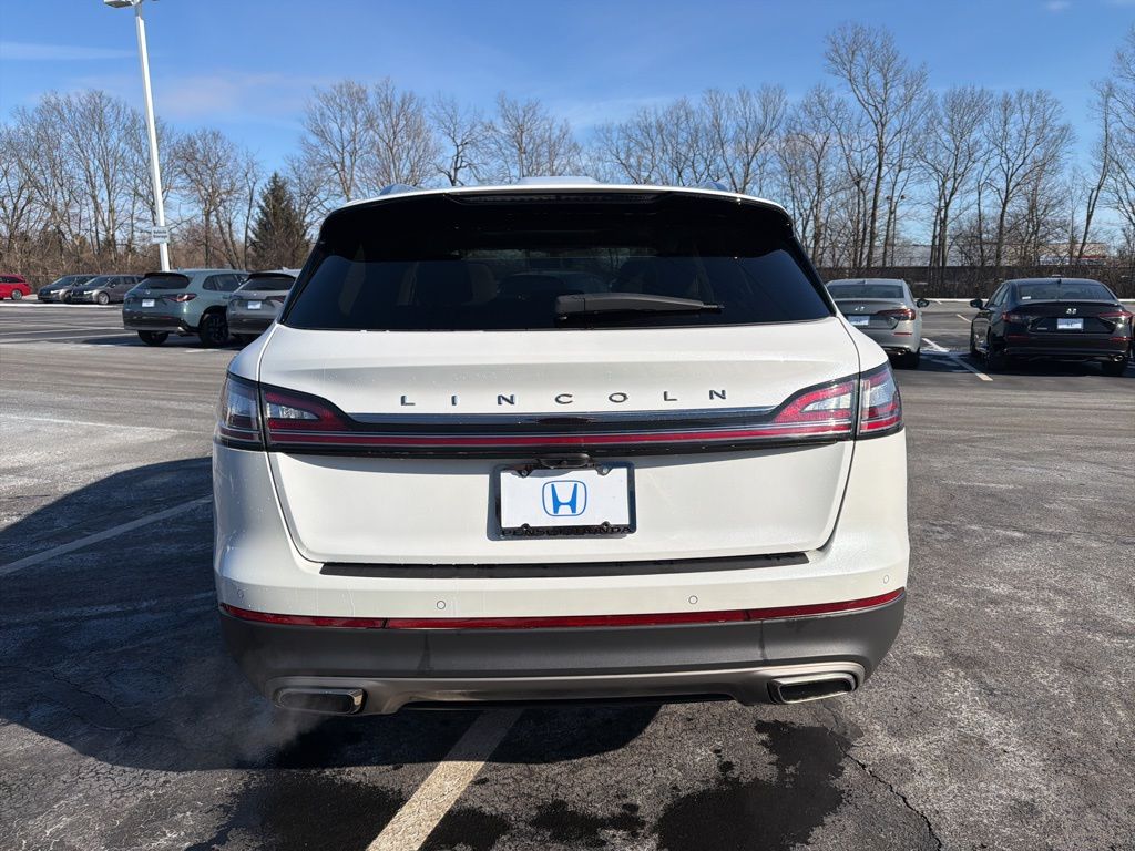 Thumbnail: 2023 Lincoln Nautilus - 4