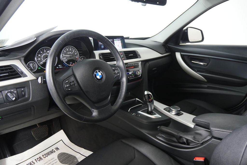 Thumbnail: 2018 BMW 3 Series - 13