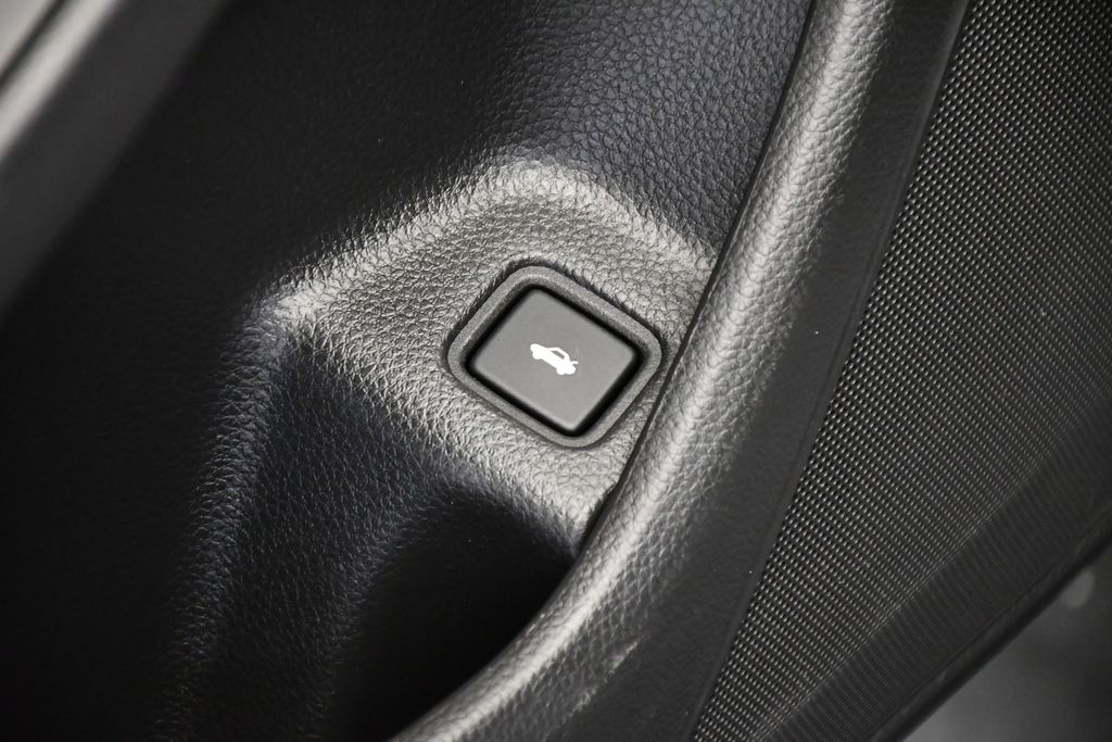 Thumbnail: 2018 Honda Accord - 32