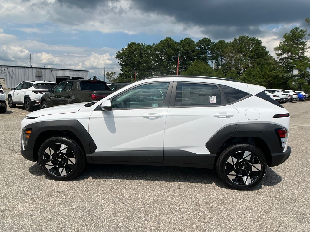 2025 Hyundai Kona SEL photo 7