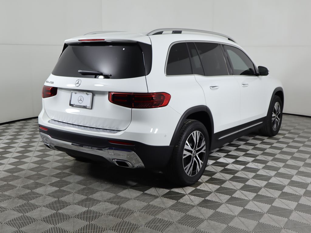 Thumbnail: 2025 Mercedes-Benz GLB - 5