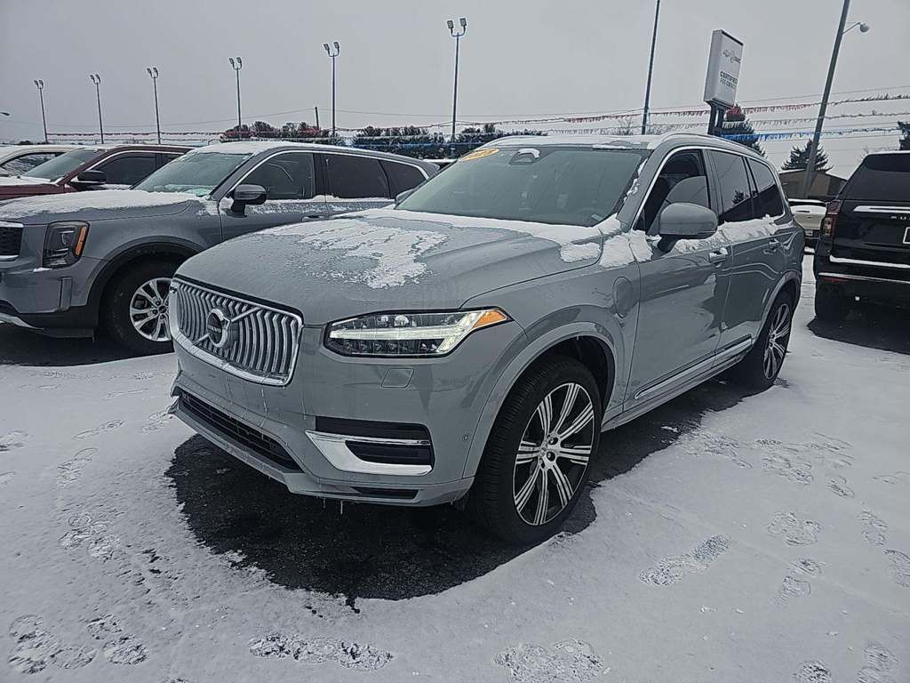 Gray Metallic 2025 Volvo XC90 Recharge T8 Plus Bright Theme 7-Passenger eAWD SUV / Crossover All-Wheel Drive Automatic