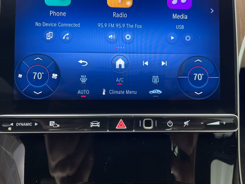 Thumbnail: 2025 Mercedes-Benz C-Class - 19