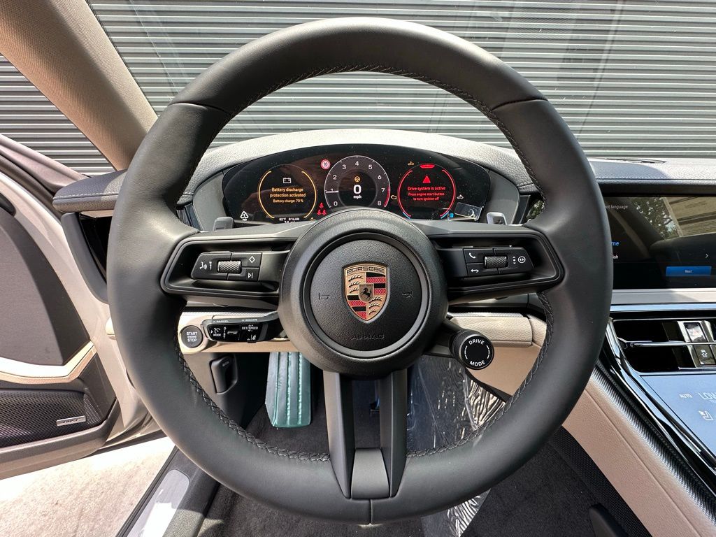 Thumbnail: 2025 Porsche Panamera - 19