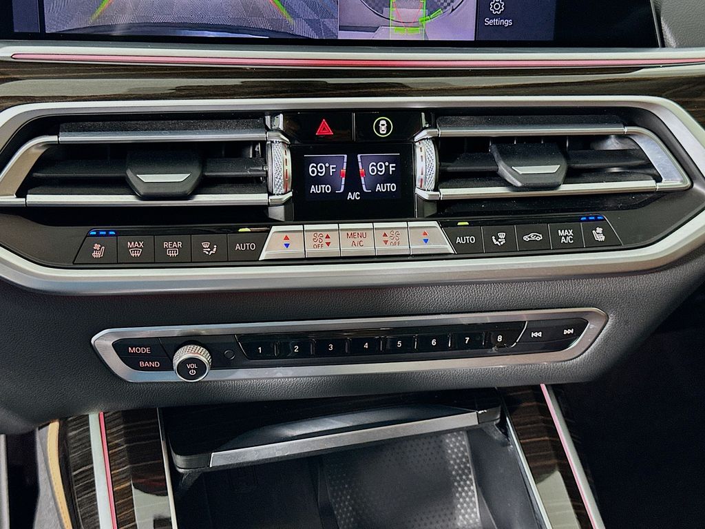 Thumbnail: 2021 BMW X7 - 16