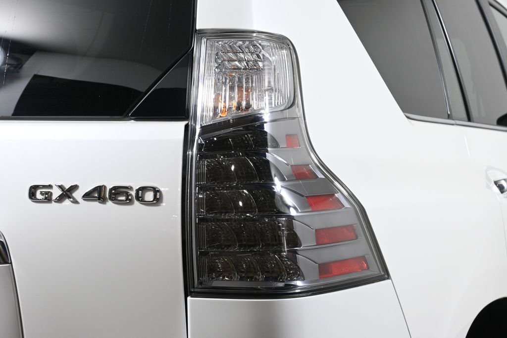 Thumbnail: 2022 Lexus GX - 13