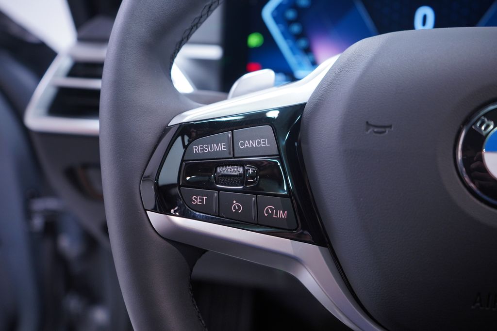 Thumbnail: 2025 BMW 3 Series - 20