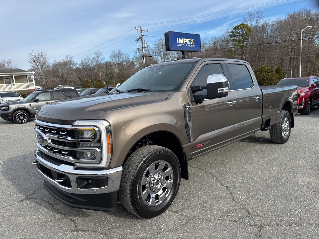 2023 Ford F-350SD Lariat's photo