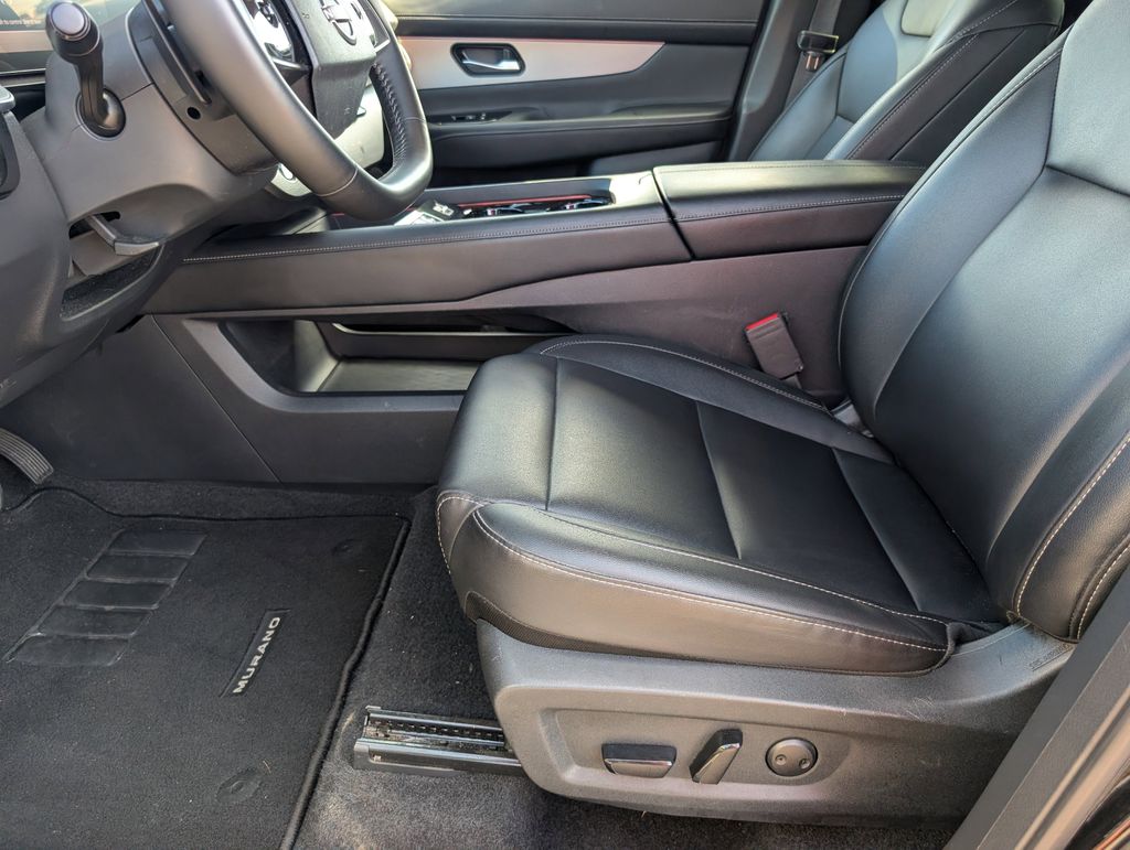 Used 2025 Nissan Murano SUV