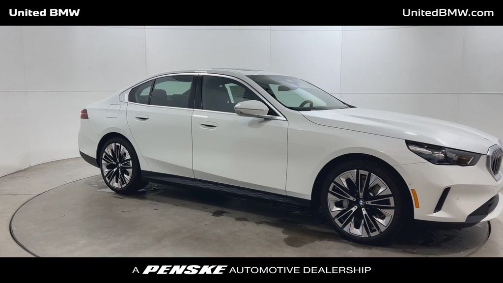 Thumbnail: 2026 BMW 5 Series - 2