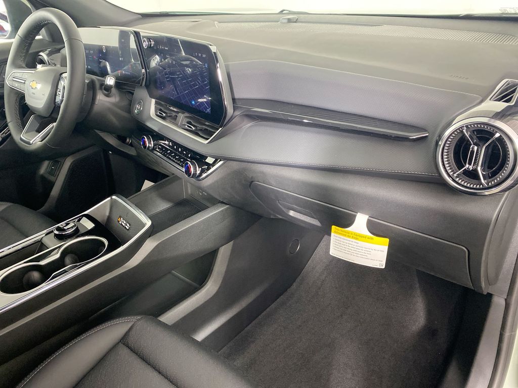 2026 Chevrolet Equinox LT photo