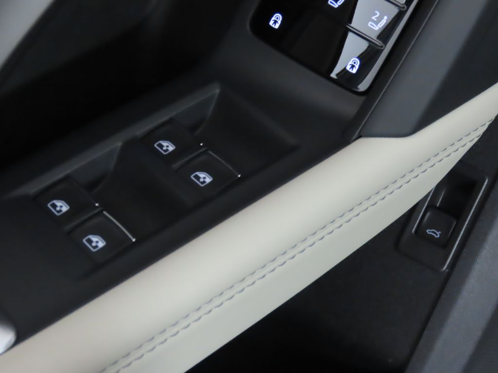 Thumbnail: 2025 Audi Q5 - 29