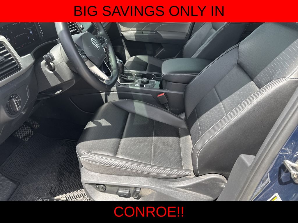 2022 Volkswagen Atlas Cross Sport 3.6L V6 SE w/Technology  at DeMontrond Auto Country