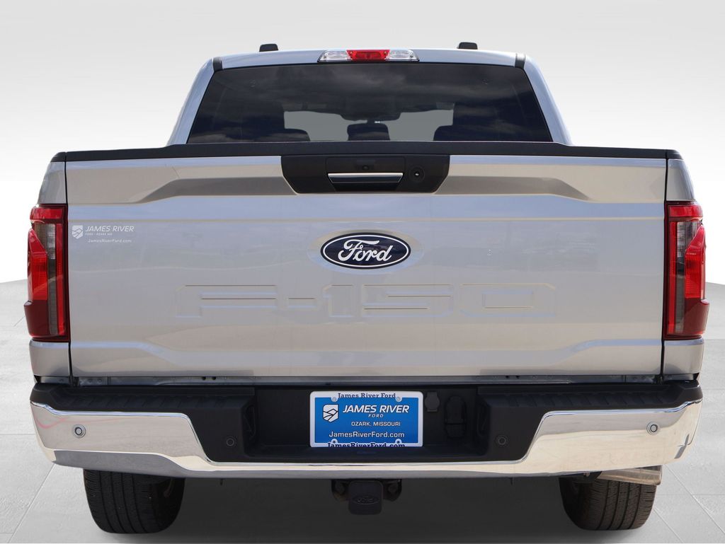 View vehicle photo 4