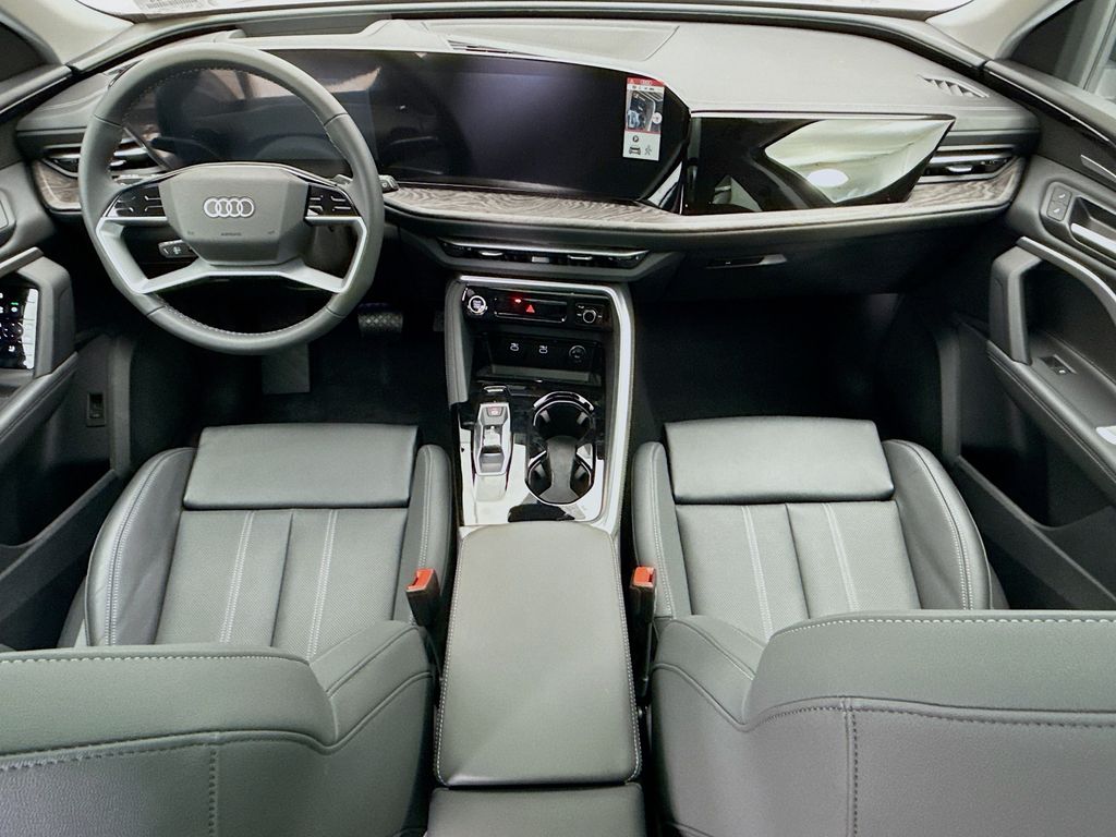 Thumbnail: 2025 Audi Q5 - 14