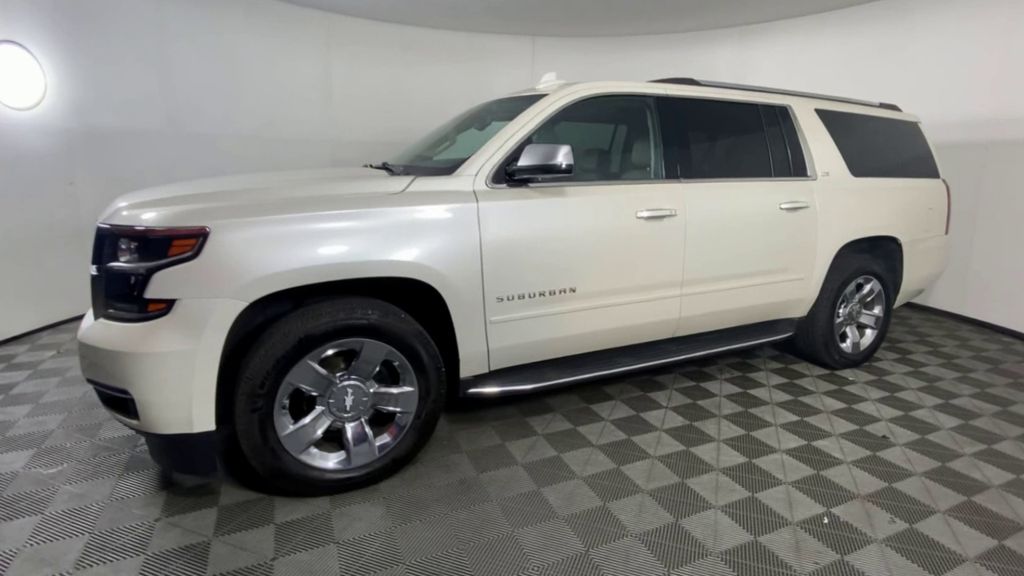 2015 Chevrolet Suburban LTZ 4