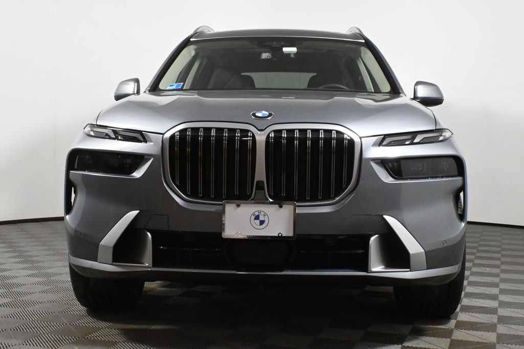 2025 BMW X7 xDrive40i 10