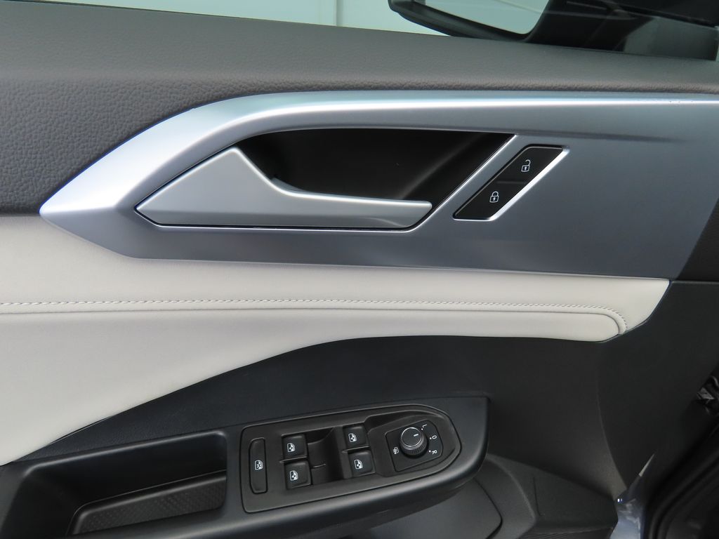 Thumbnail: 2025 Volkswagen Taos - 23