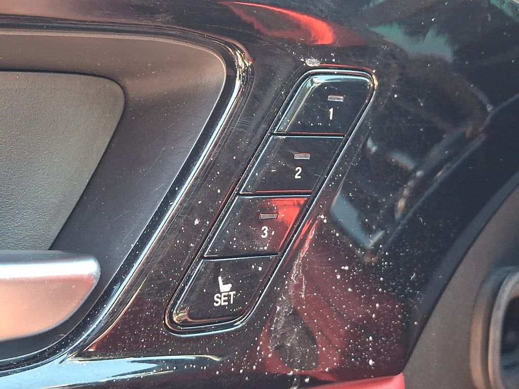 Thumbnail: 2022 Acura MDX - 26