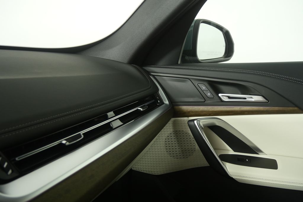 Thumbnail: 2026 BMW X1 - 23