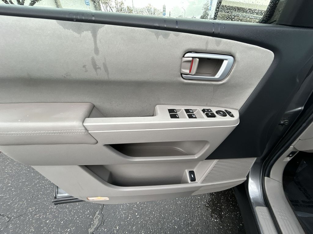 Thumbnail: 2012 Honda Pilot - 13