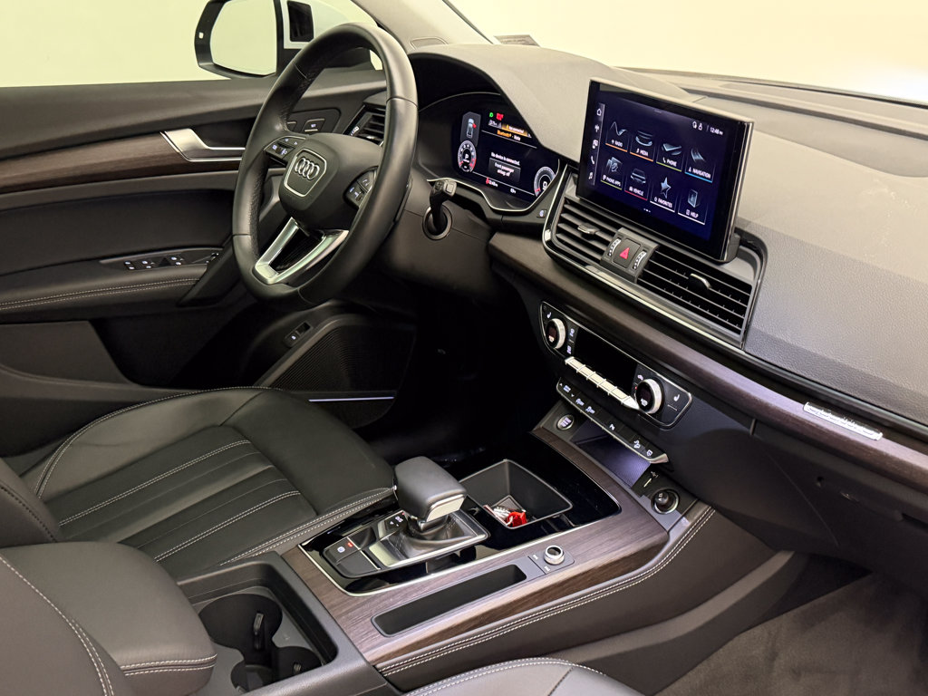 Thumbnail: 2023 Audi Q5 - 9