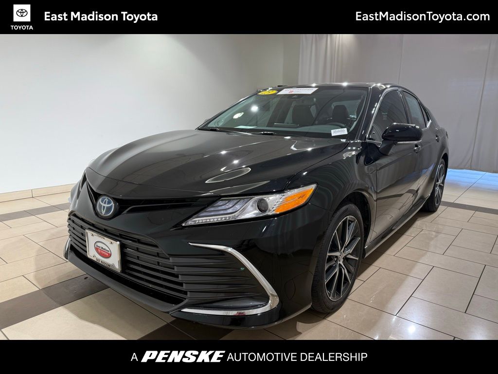 2023 Toyota Camry XLE -
                Madison, WI