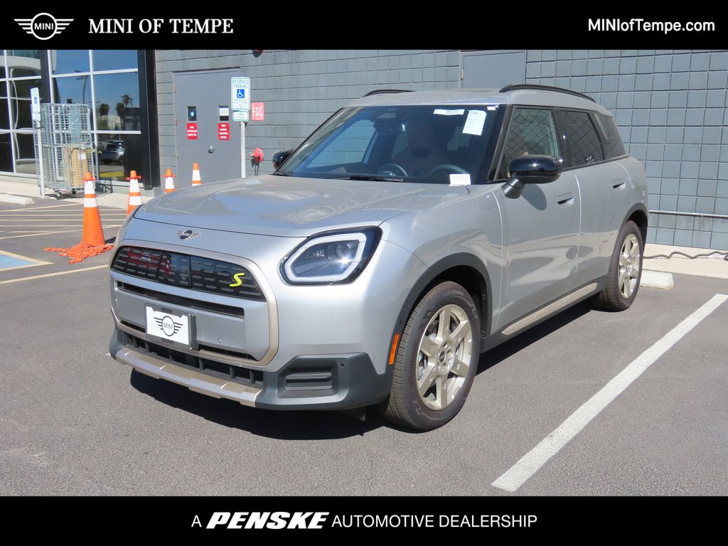 2025 MINI Cooper Countryman Signature Hero Image