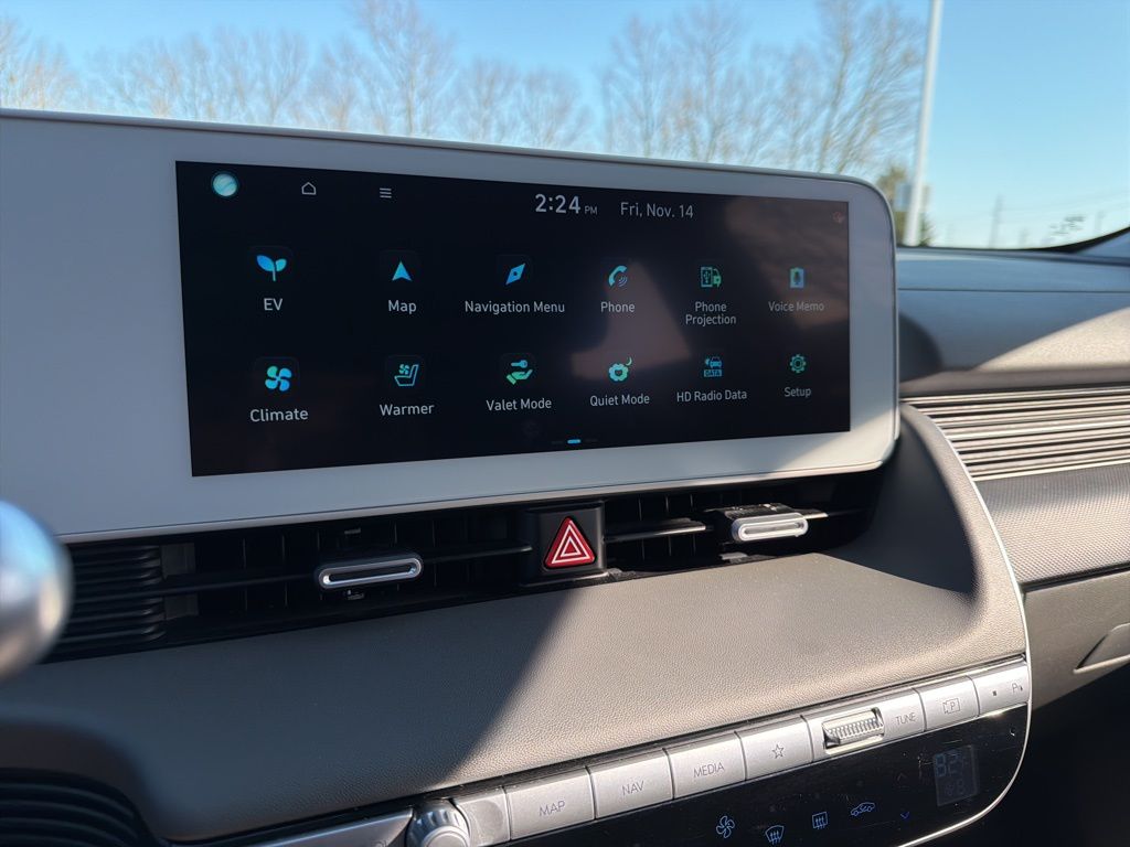 Thumbnail: 2024 Hyundai Ioniq 5 - 31