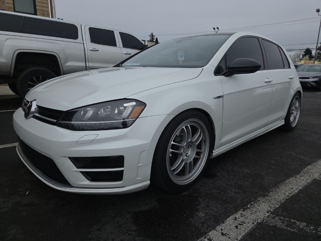 2016 Volkswagen Golf R 4-Door AWD