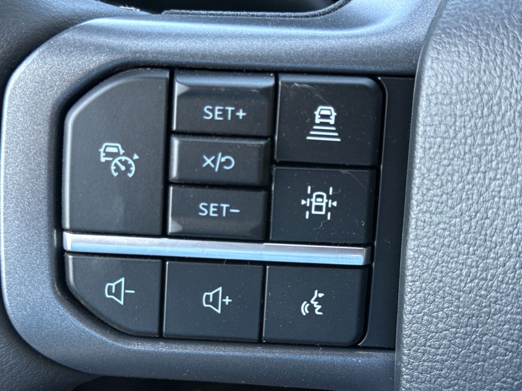 New 2026 Black Ford XLT image 32