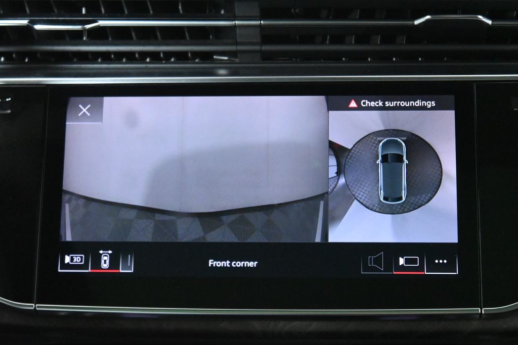 Thumbnail: 2021 Audi Q8 - 22