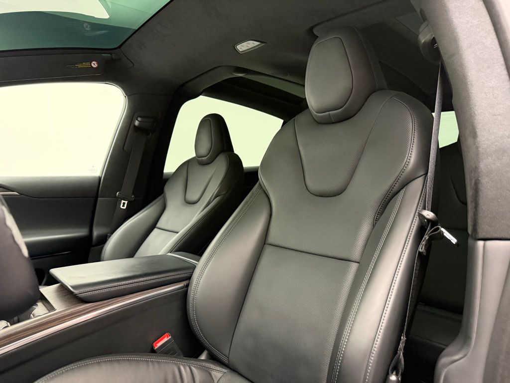 Thumbnail: 2022 Tesla Model X - 5