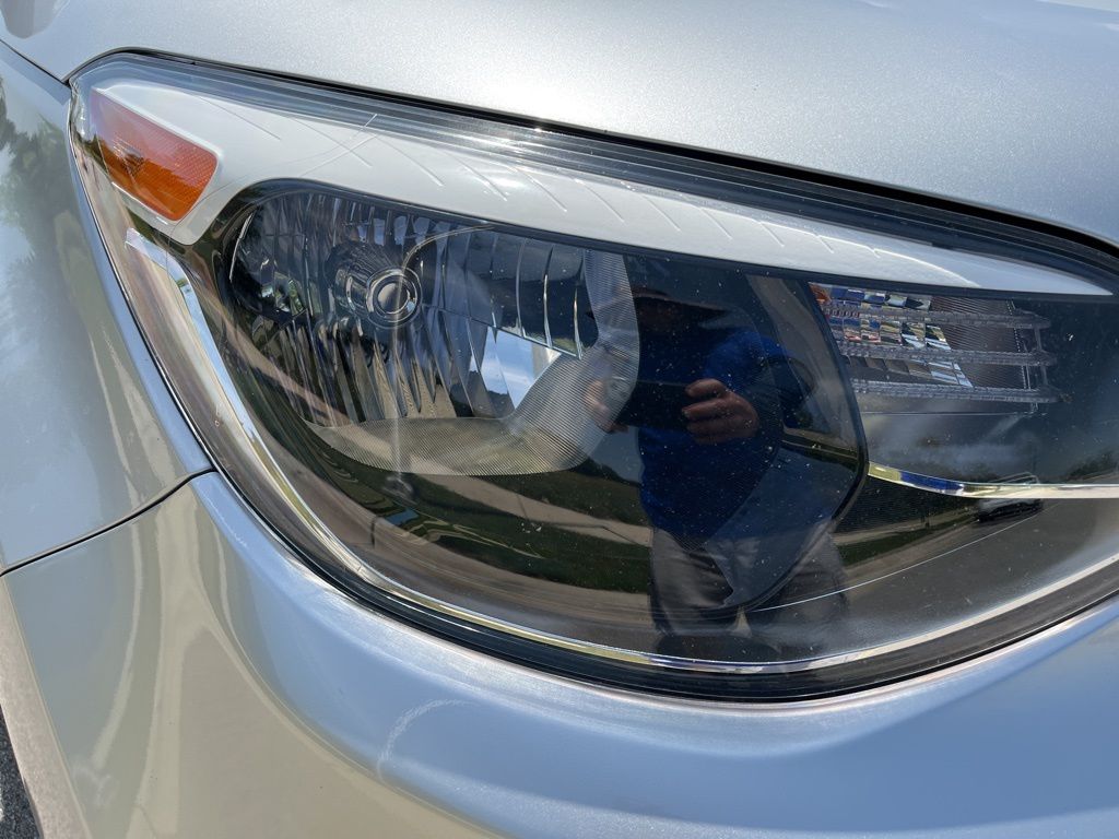 2016 Kia Soul S 13