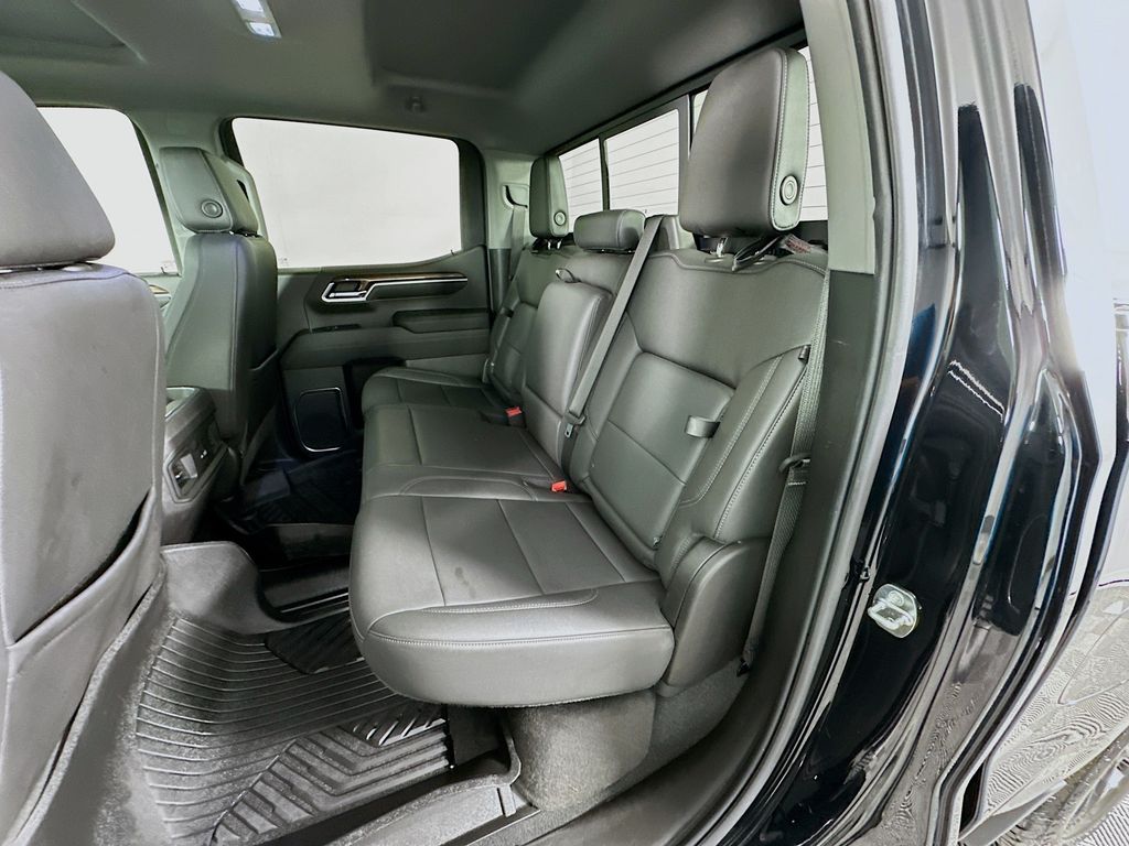 Thumbnail: 2022 Chevrolet Silverado 1500 - 25