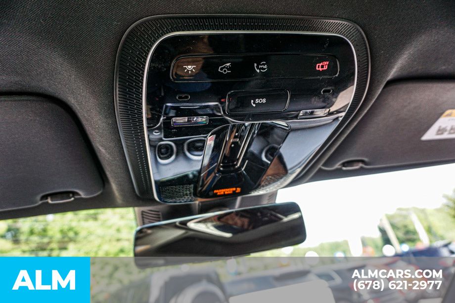 Used 2025 Black Mercedes-Benz C 300 image 33