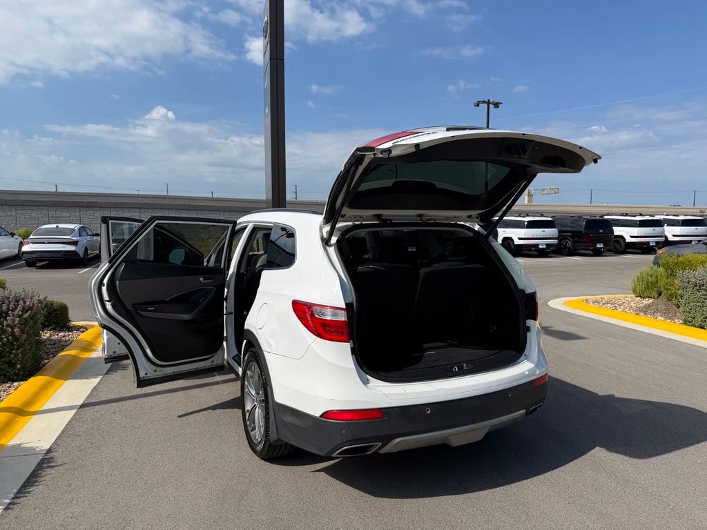Thumbnail: 2015 Hyundai Santa Fe - 23