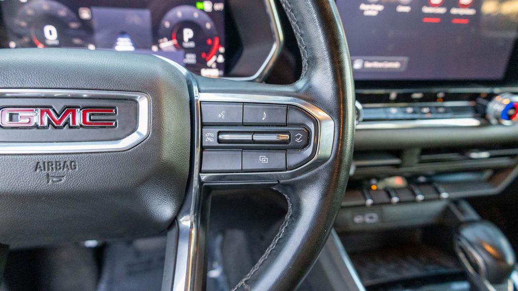 Used 2024 GMC Canyon Elevation 4D Crew Cab