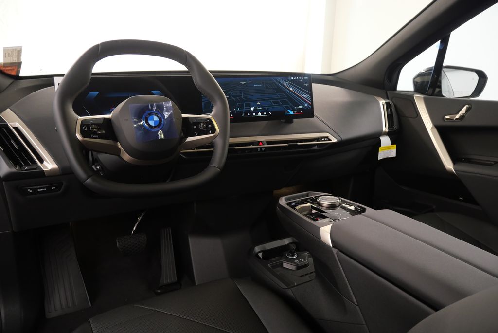 2025 BMW iX xDrive50 19