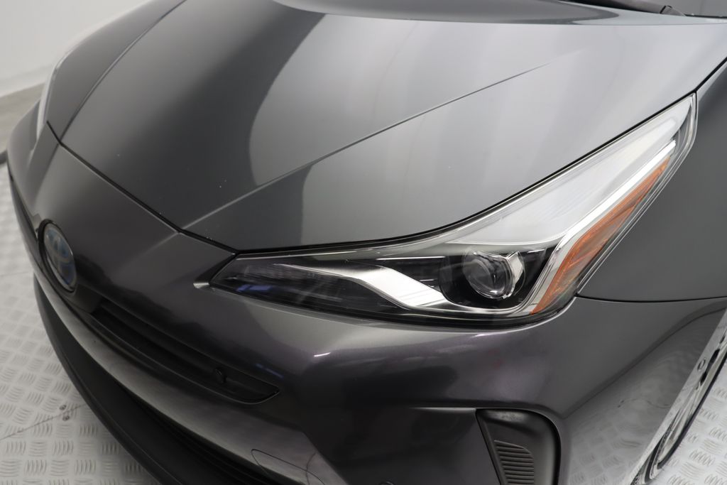 2020 Toyota Prius XLE 3