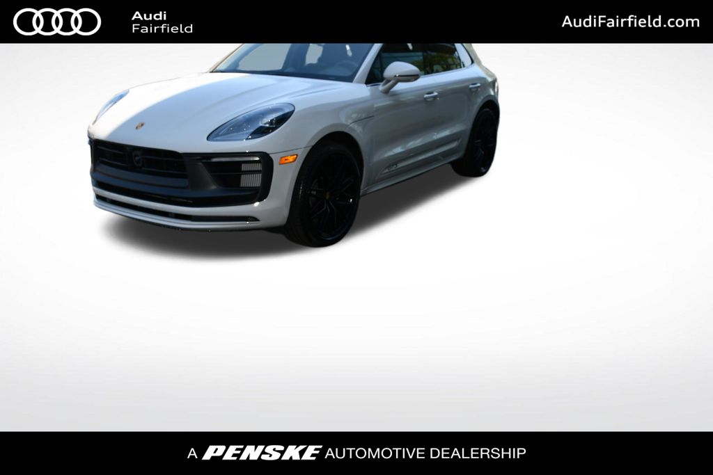 Thumbnail: 2026 Porsche Macan - 1