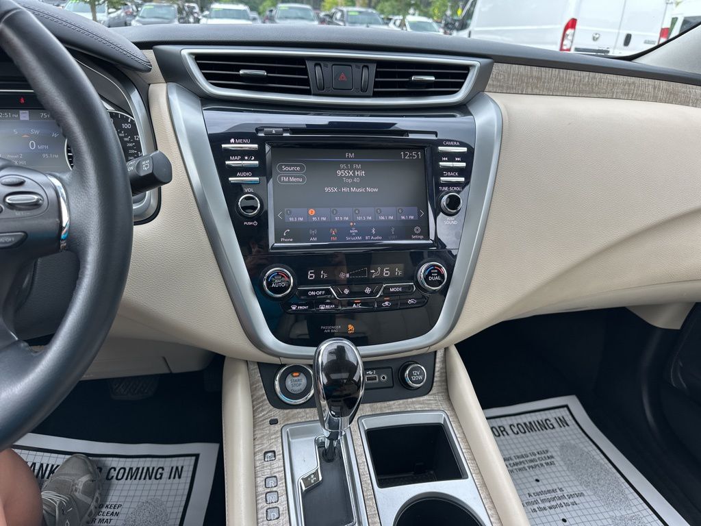 2023 Pearl White Tricoat Nissan Murano SL FWD SUV
