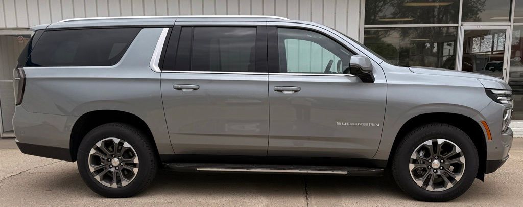 Sterling Gray Metallic 2026 Chevrolet Suburban SUV / Crossover Four-Wheel Drive Automatic