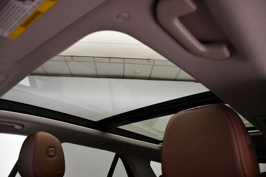 Thumbnail: 2025 Mercedes-Benz GLE - 17