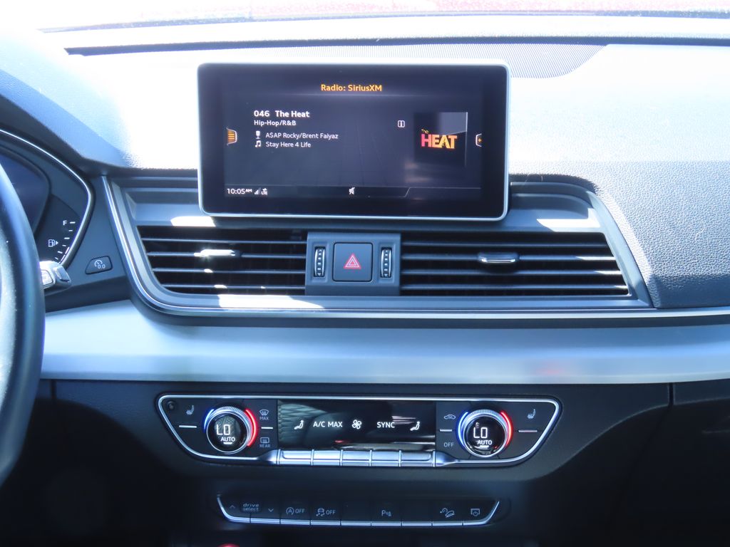 Thumbnail: 2018 Audi SQ5 - 8