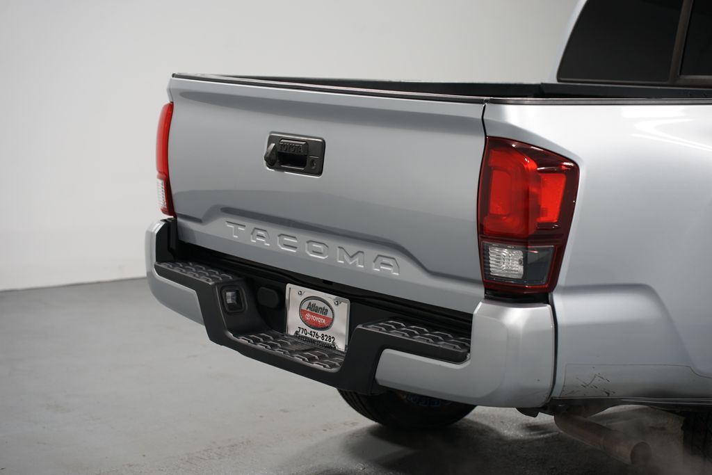 Thumbnail: 2022 Toyota Tacoma - 9