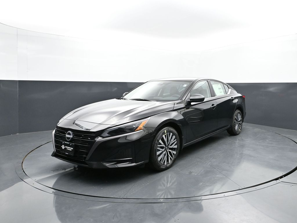 Super Black Clearcoat 2026 Nissan Altima 2.5 SV AWD Sedan All-Wheel Drive Continuously Variable Transmission