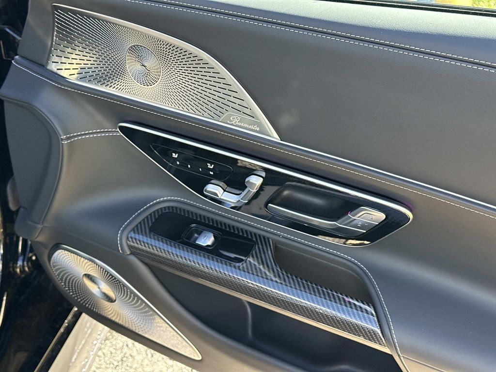 Thumbnail: 2025 Mercedes-Benz AMG GT - 24