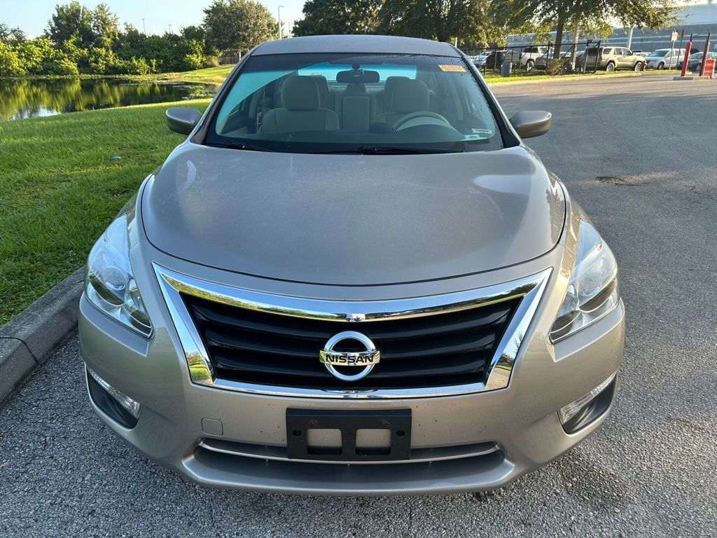 Thumbnail: 2015 Nissan Altima - 8