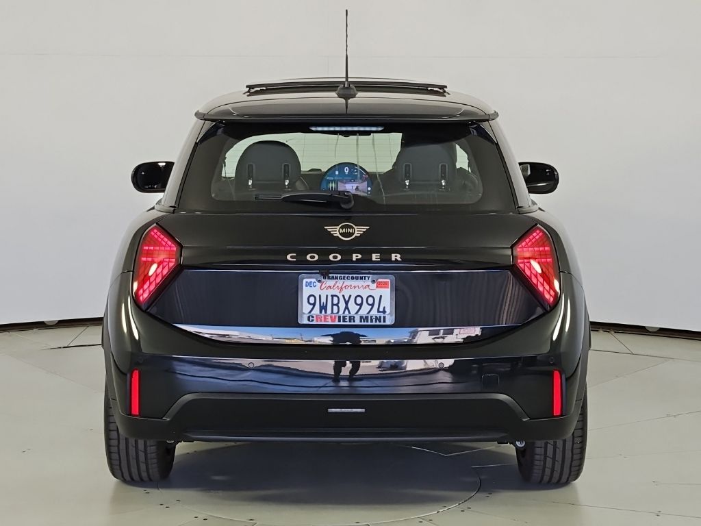 Thumbnail: 2026 MINI Cooper - 8